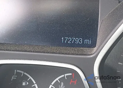 2014 Ford Focus Se z USA, uszkodzony, nr VIN 1FADP3K28EL366720